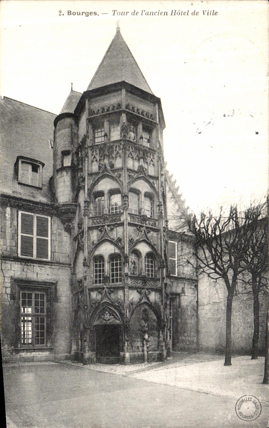 CPA Bourges Tour de l Ancien Hotel de Ville 