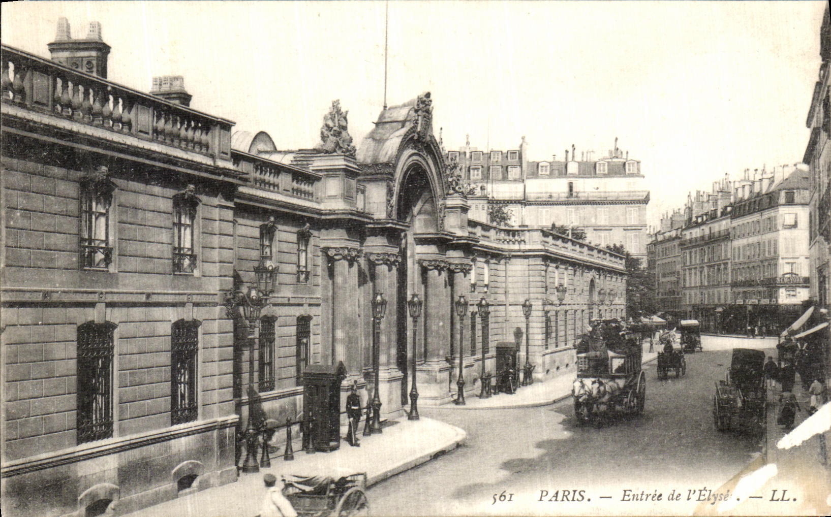 CPA Paris Entree de l Elysee
