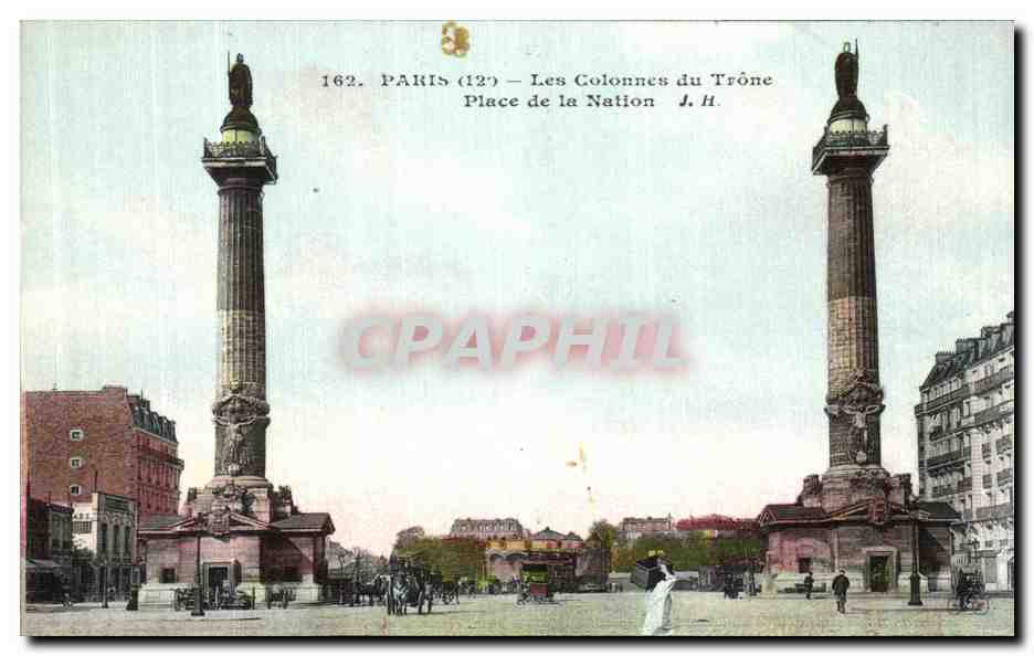 CPA Paris Les Colonnes du Trone Place de la Nation
