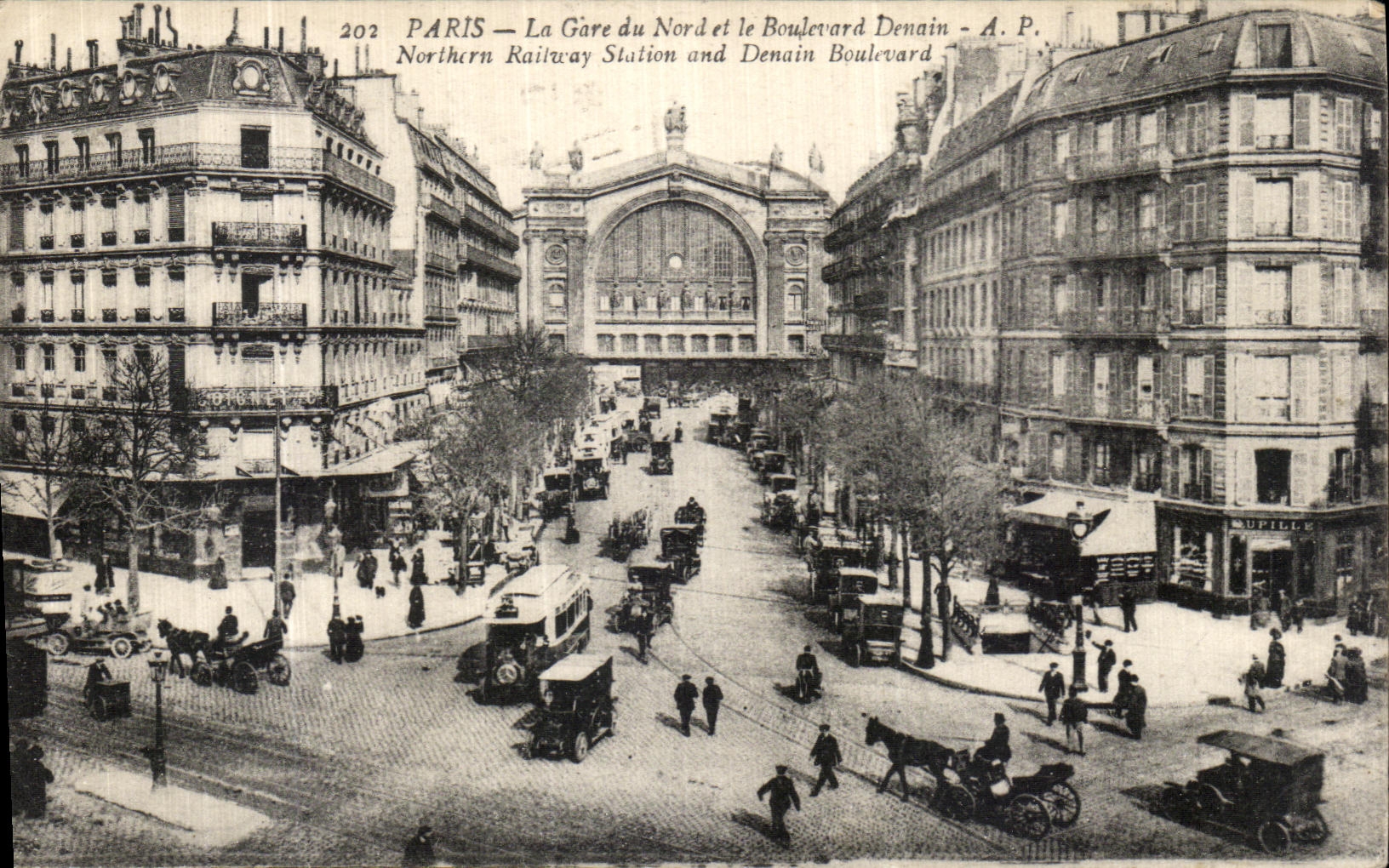 CPA Paris La Gare du Nord et le Boulevard Denain Northern Railway Station Und Denain Boulevard 