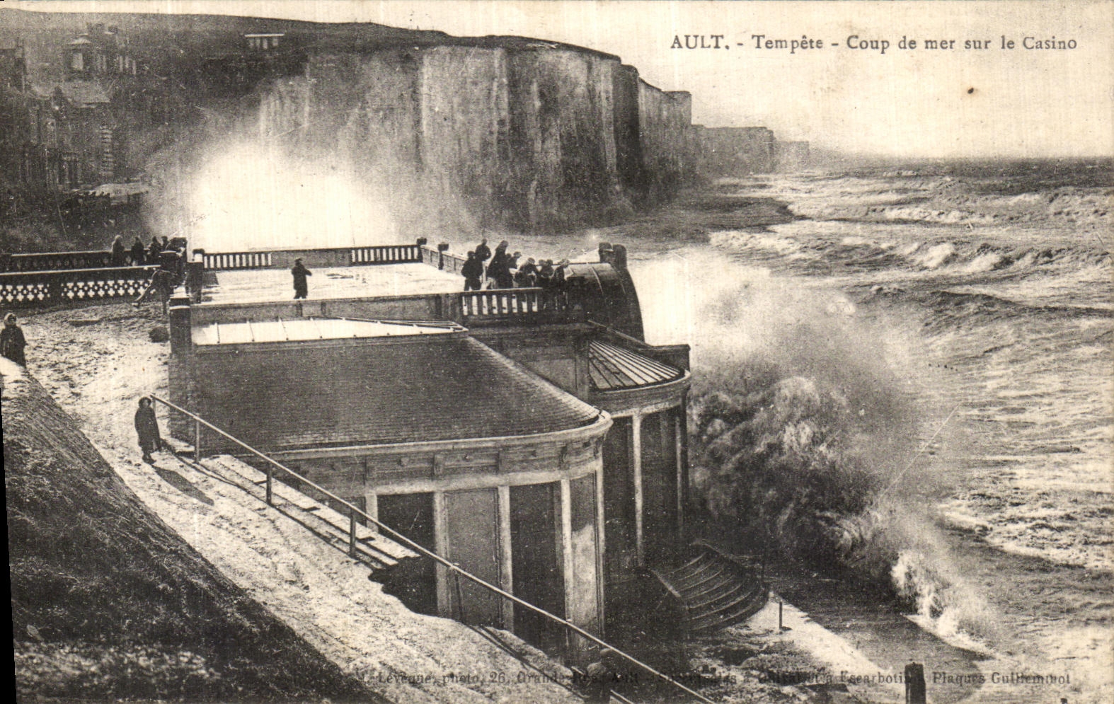 CPA Ault Tempete Coup de Mer Sur Le Casino 