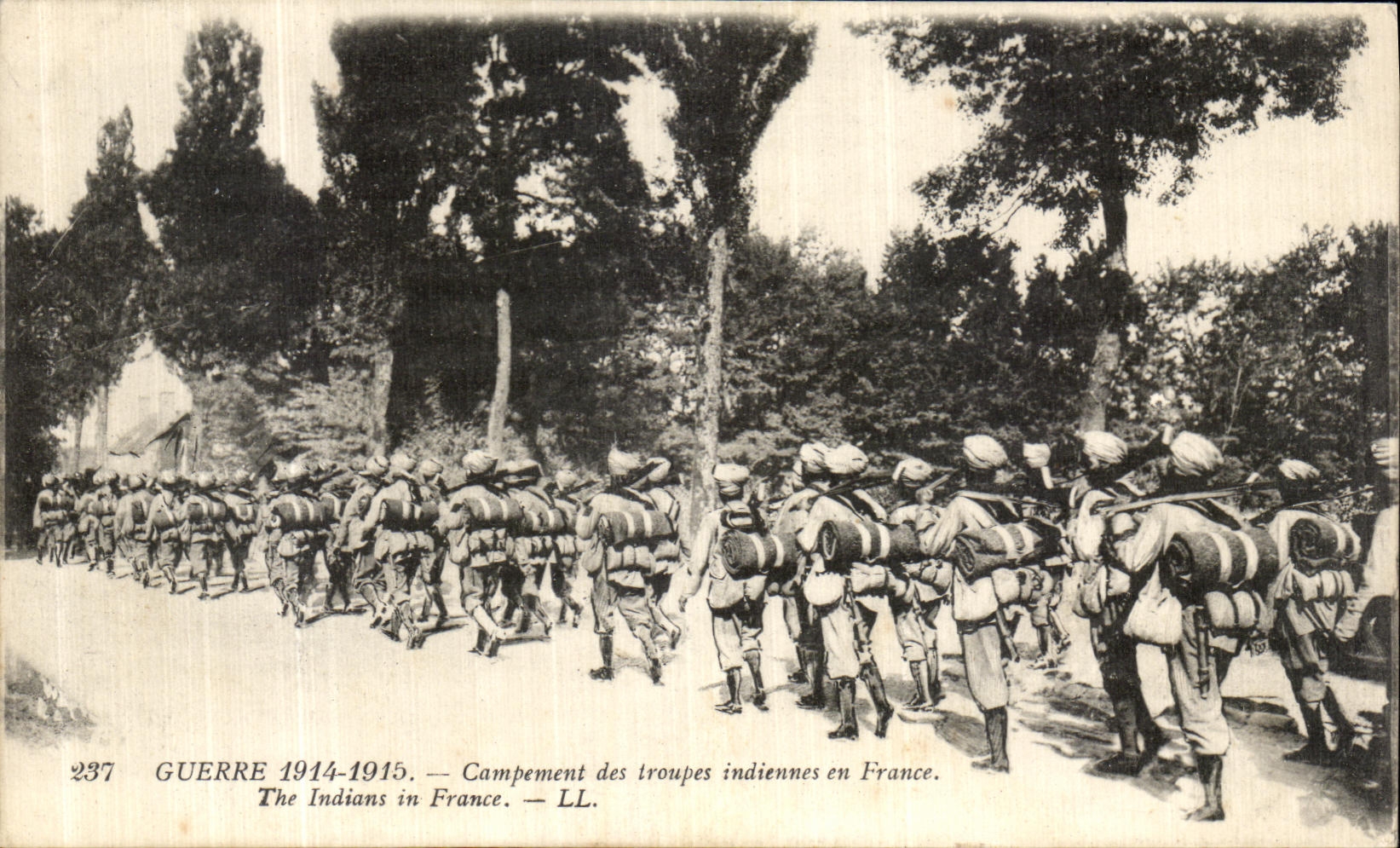 CPA Campement des troups indiennes en france Militaria