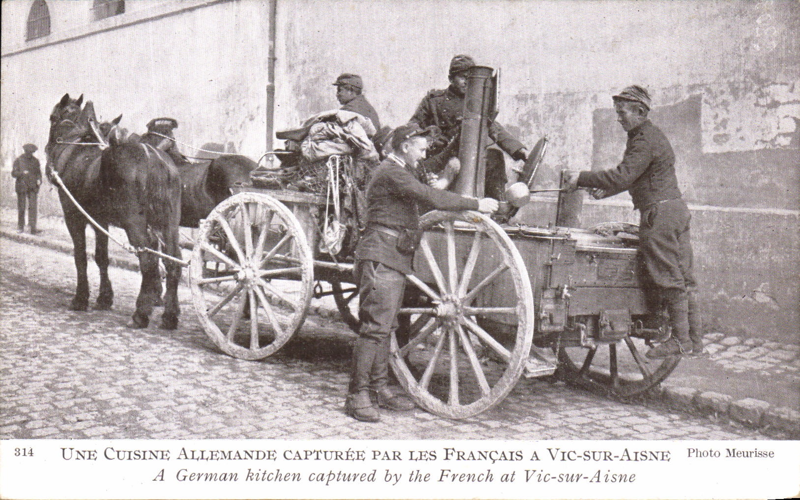 CPA Une Cuisine Allemande Capturee Par Les Francais A Vic Sur Aisne Militaria