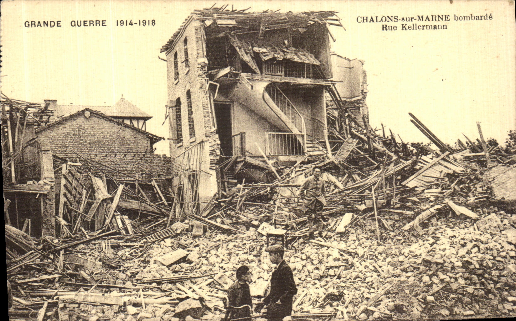 Chalons-sur-Marne — Rue Kellermann bombardée — Combier (Hagons S.A.)