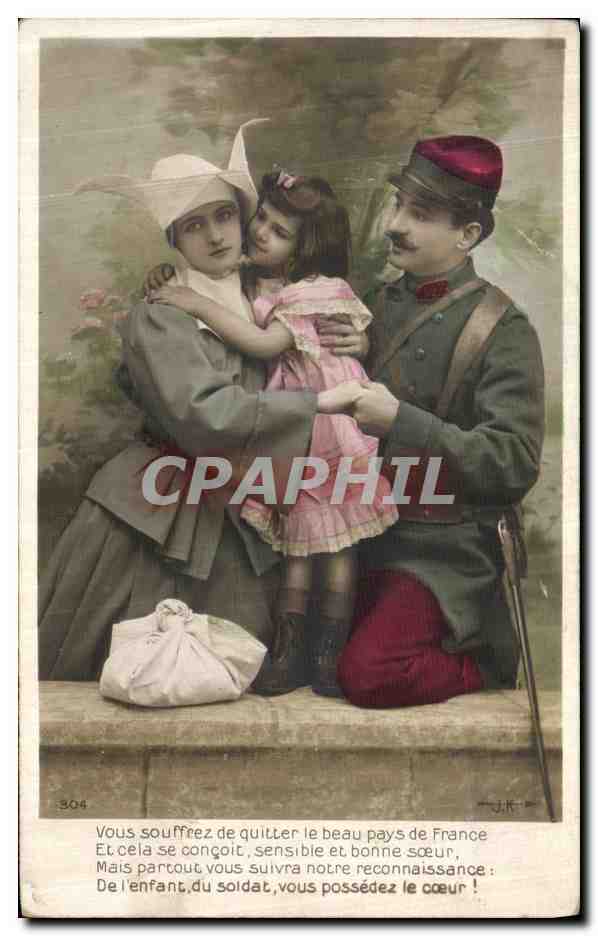 Famiglia accanto a un muro — soldato in uniforme — editore J.K. n°304