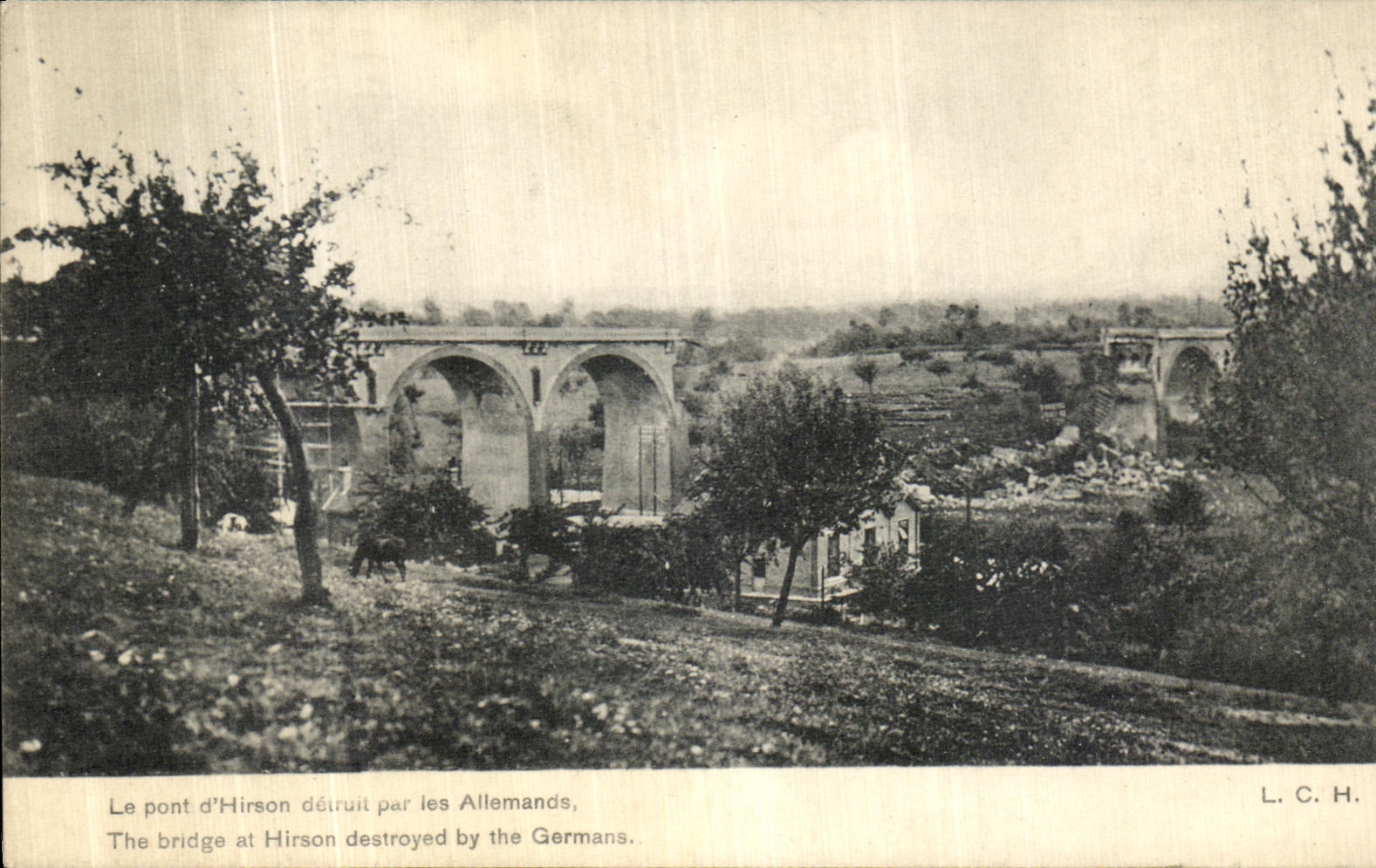 CPA Le Pont d Hirson detruit par les allemands Militaria
