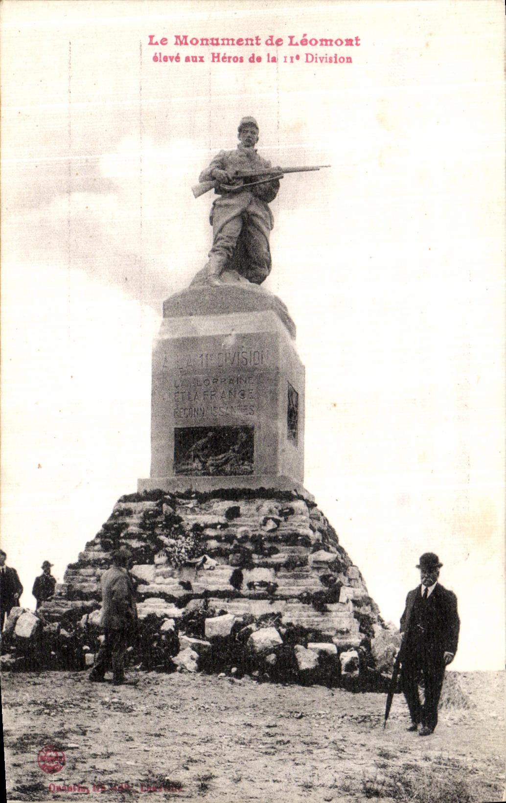 Monument de Léomont — élevé aux Héros de la 11e Division — Quadrin, Lorraine, France