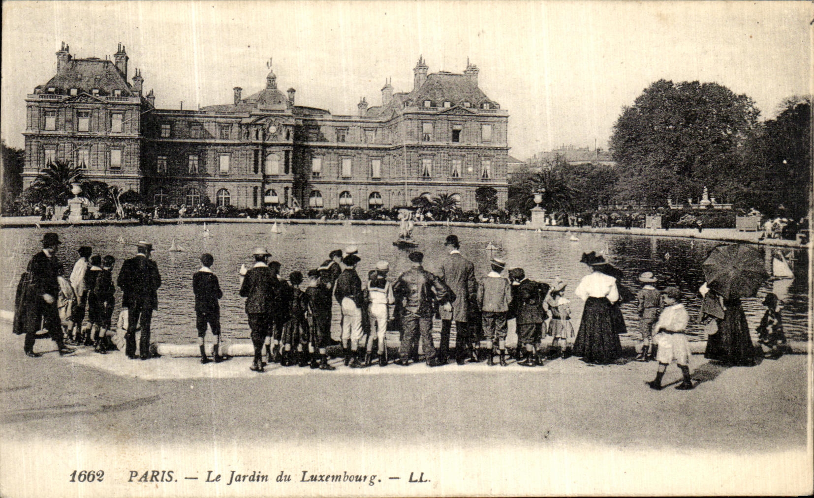 CPA Paris Le Jardin du Luxembourg Enfants