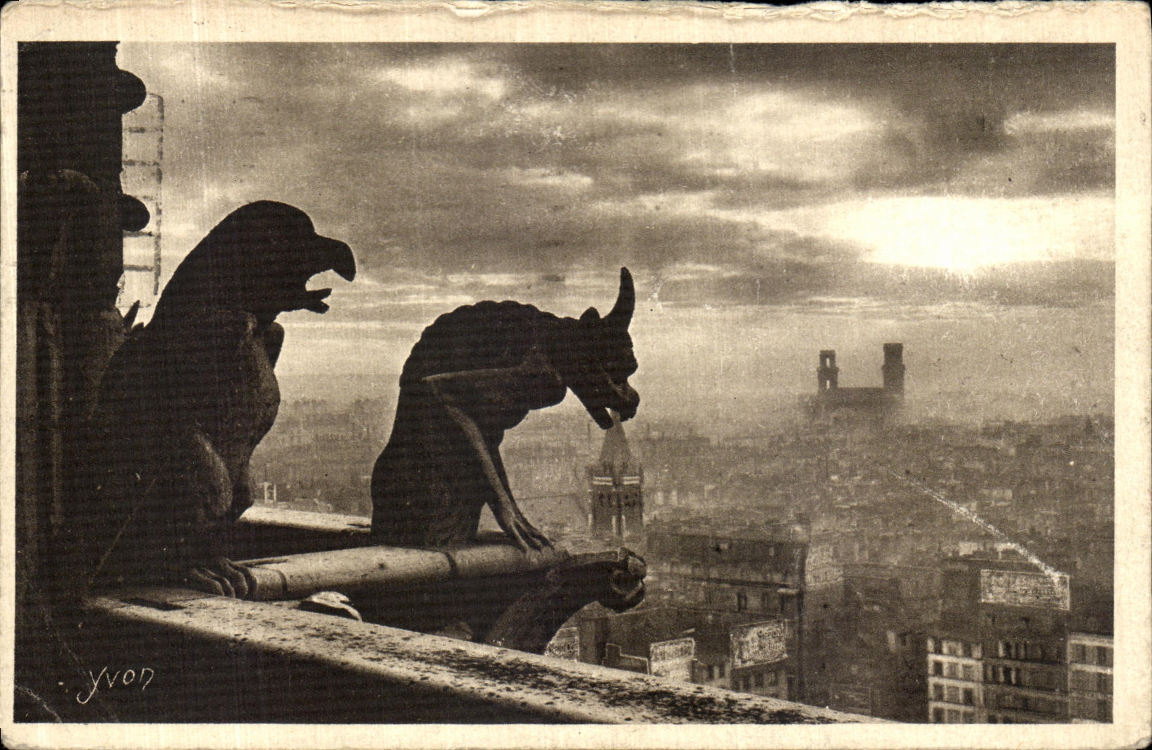 CPA Paris Notre Dame Gargouille Chimere