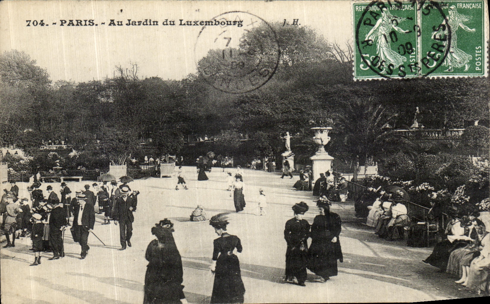 CPA Paris Au Jardin du Luxembourg