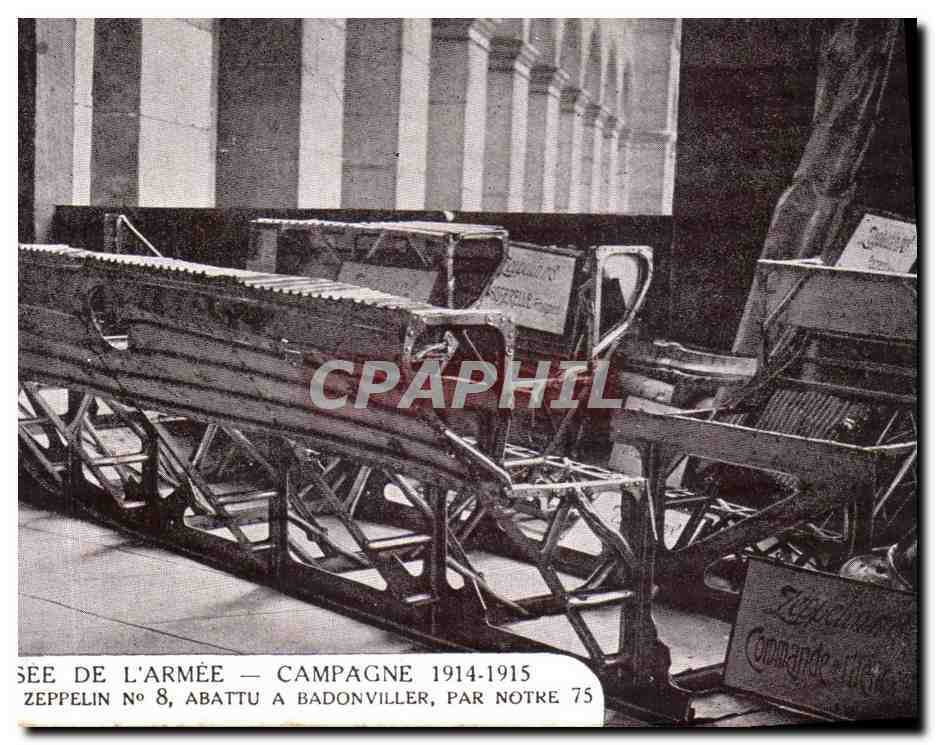 CPA Paris De L Armee Campagne 1914 1915 Debris du zeppelin numero 8 abatuu a Badonwiller Militaria