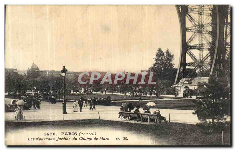 CPA Paris Les Nouveaux Jardins du Champ de Mars Tour Eiffel