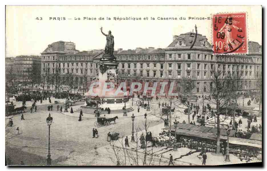 CPA Paris La place de la Republique et La Caserne du Prince 