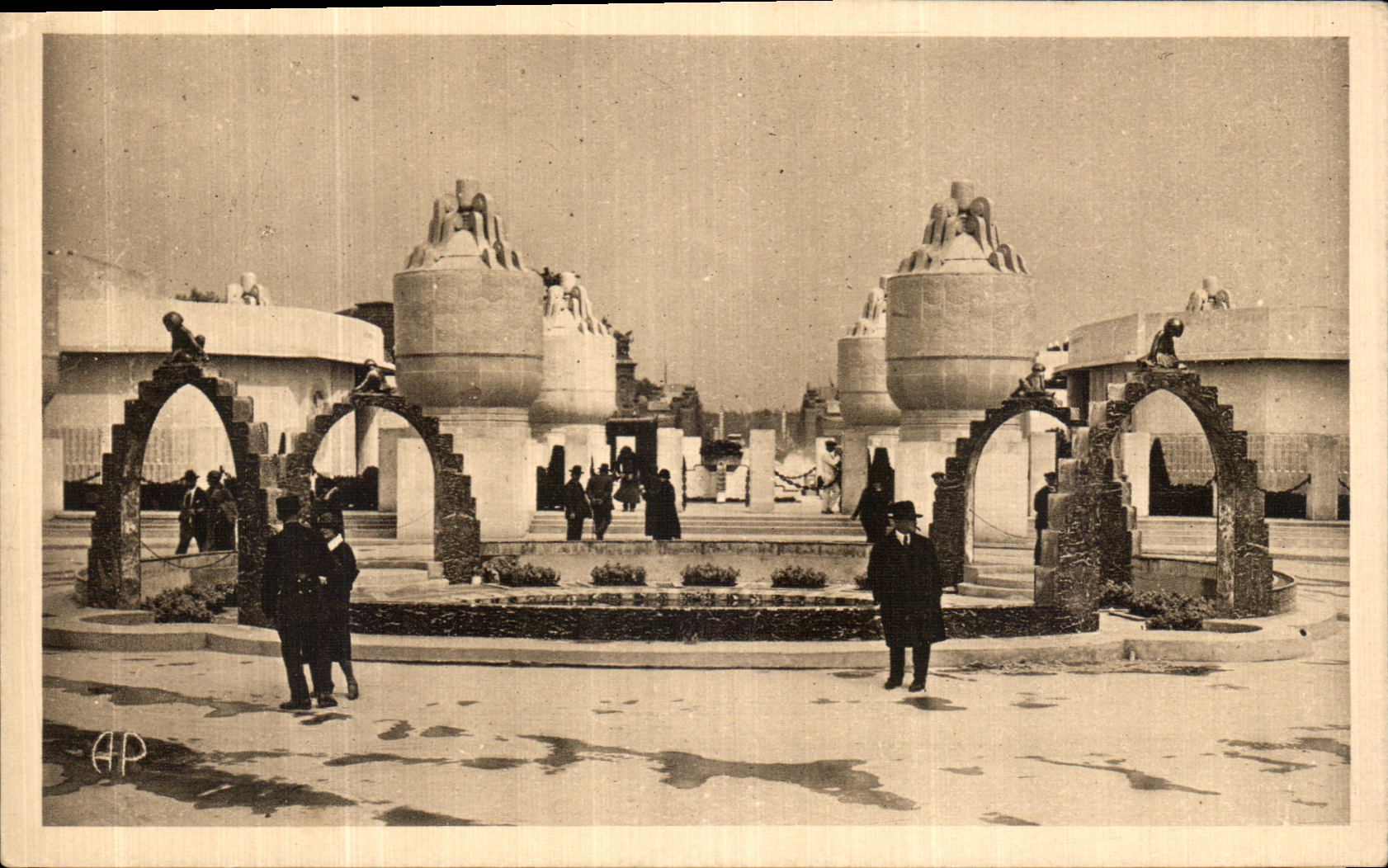 Jardins des Nymphéas — Exposition des Arts Décoratifs — Éditeur E. Papeghin, 24, Rue des Petites Écuries, Paris