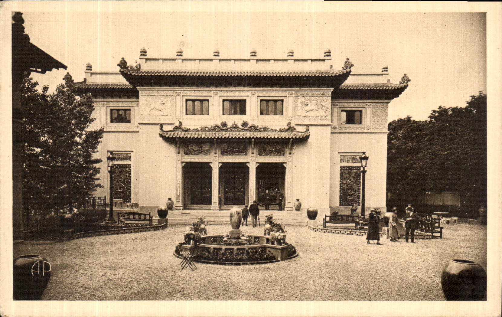 Pavillon de l'Art Colonial français — Exposition des Arts Décoratifs — Jules Josso et Charles Blanche, architectes