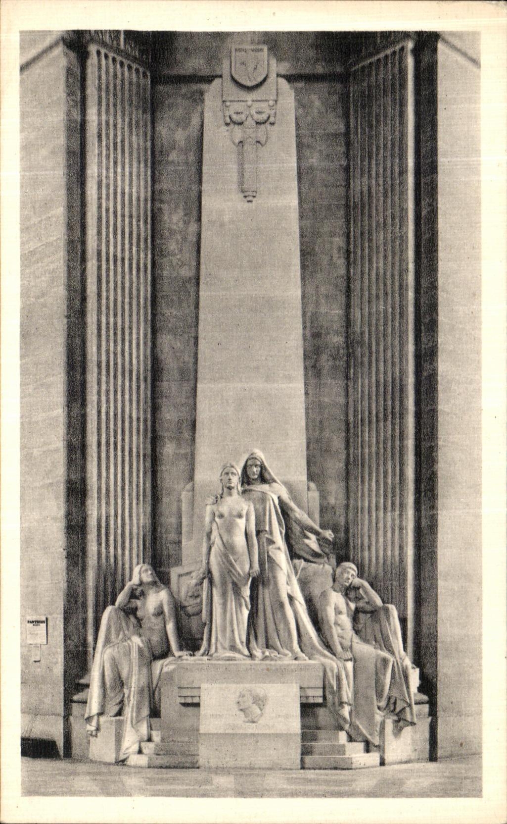 CPA Paris Le Pantheon Monument a Diderot