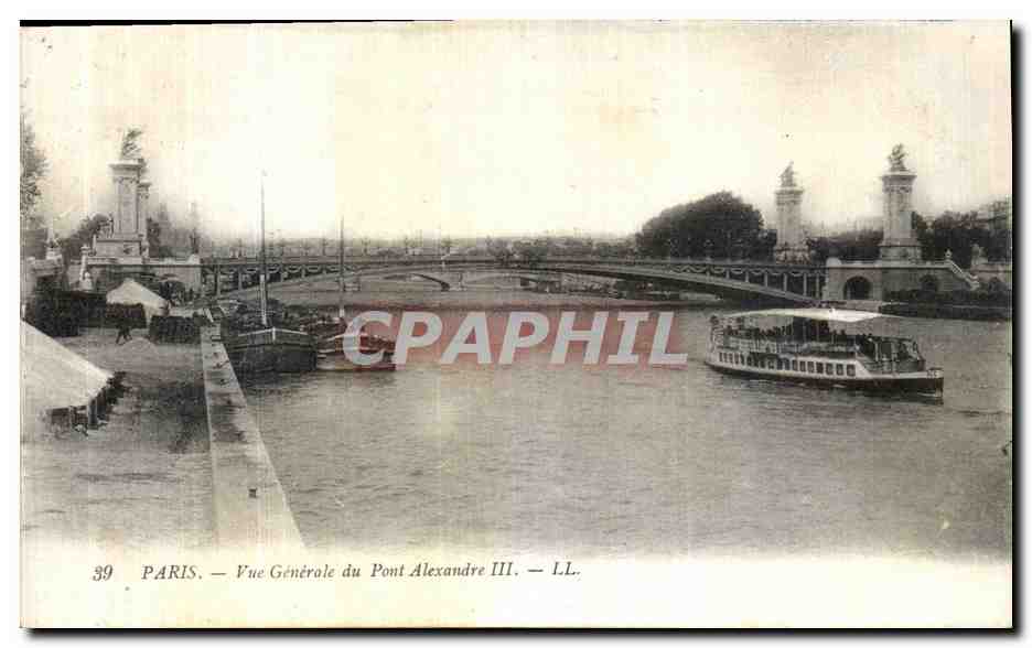 CPA Paris Vue Generale du Pont Alexandre III Peniche