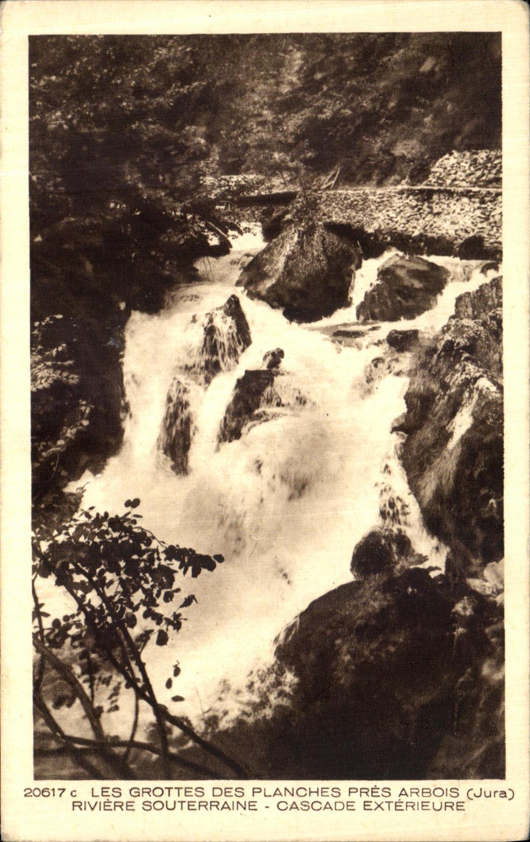 Les Grottes des Planches - Cascade extérieure près Arbois (Jura) — série 20617c, éditée par BRAUN & Cie