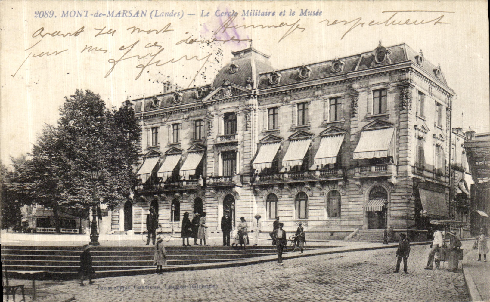 CPA Mont de Marsan Le Cercle Militaire Et Le Musee Militaria