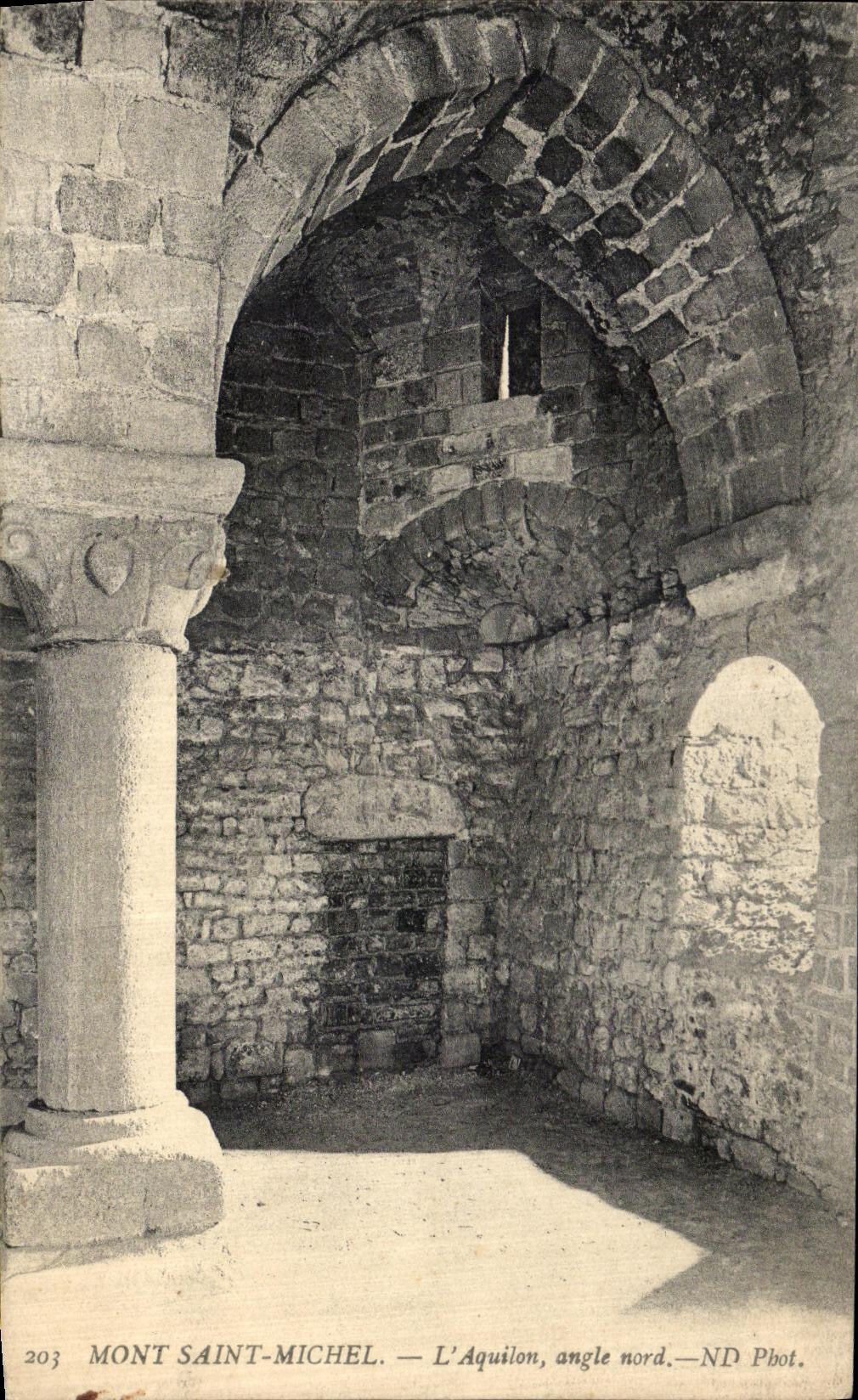 CPA Mont Saint Michel L Aquion Angle Nord 