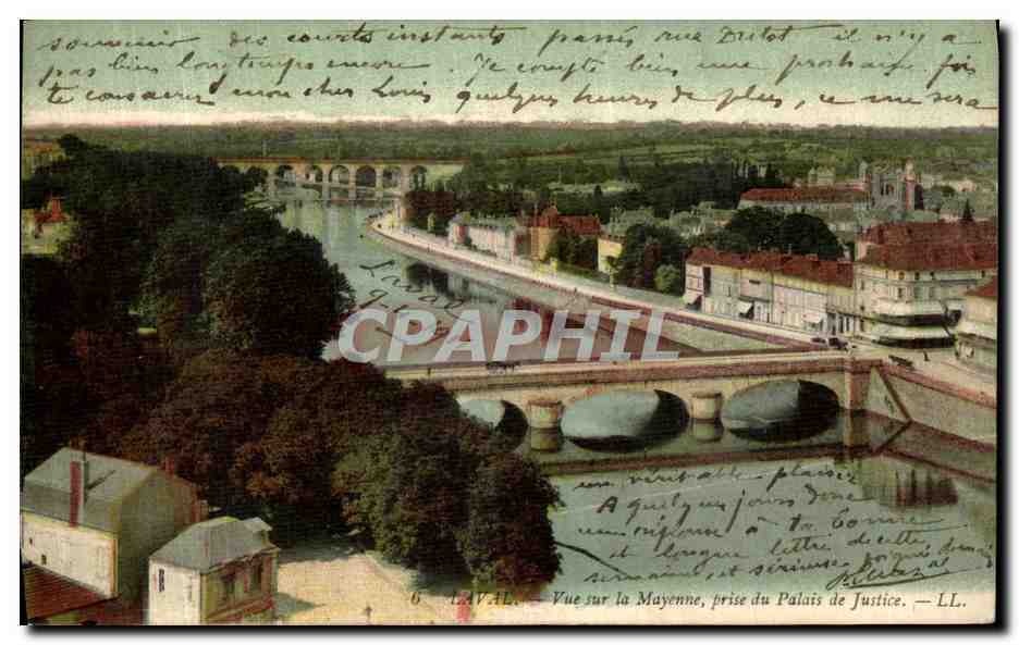 CPA Laval Vue Sur La Mayenne Prise du Palais de Justice 
