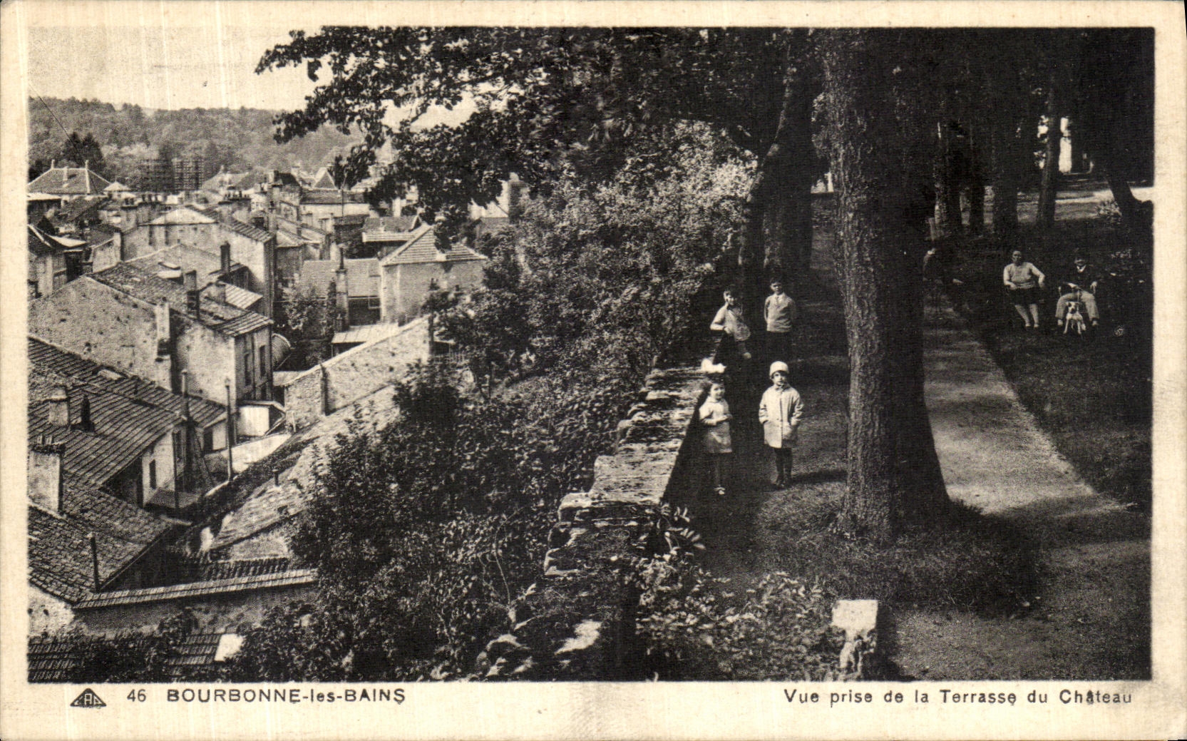 CPA Bourbonne Les Bains Vue Prise de LaTerrasse du Chateau Enfants