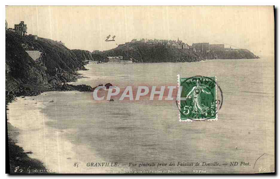 Granville — Vue générale prise des Falaises de Donville — ND Phot.
