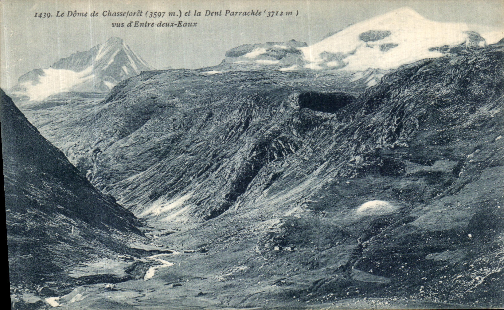 CPA Le Dome de Chasseforet et La Dent arrachee Vus d Entree Deux Eaux 