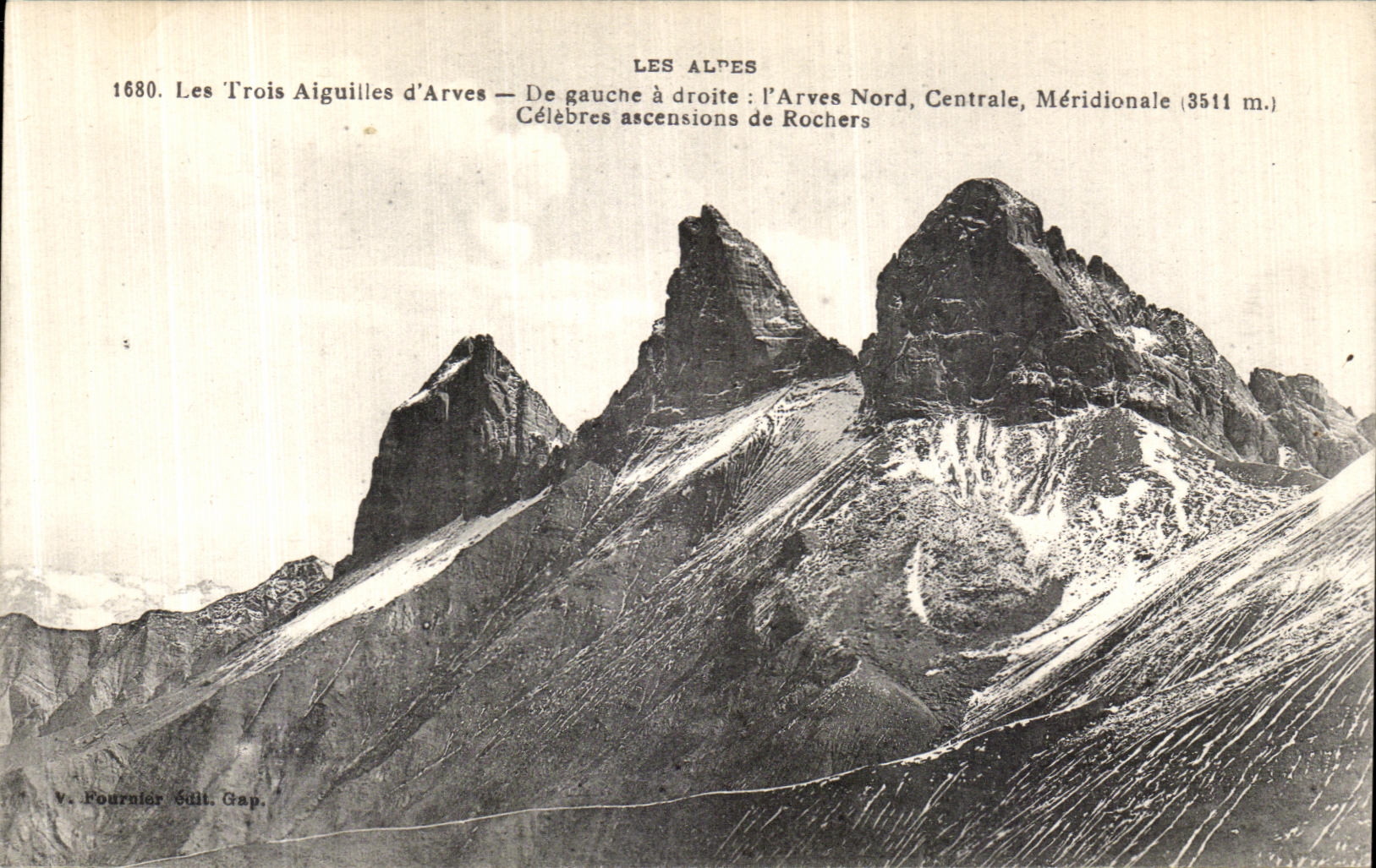 Die drei Spitzen von Arves — Von links nach rechts: die nördliche, zentrale und südliche Arves (3511 m.) — V. Fournier Gill, Gap