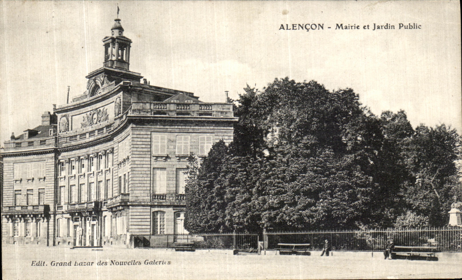 CPA Alencon Maire et Jardin Public