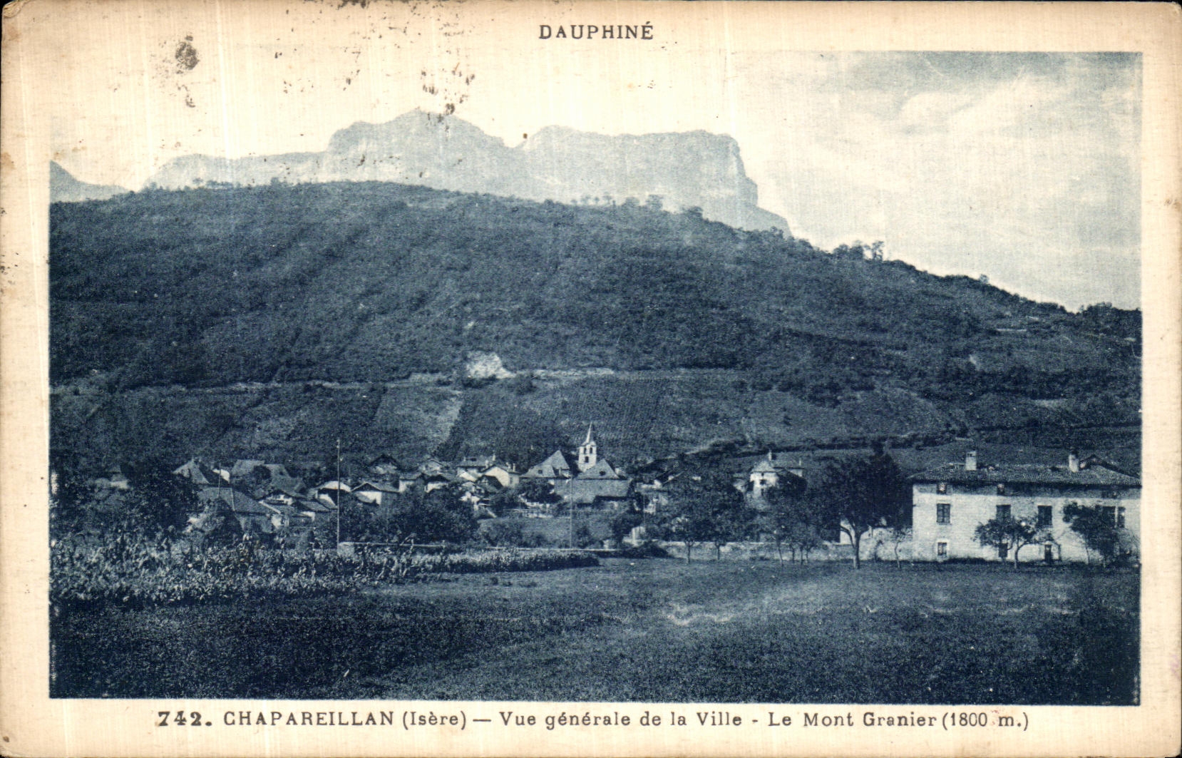 Chapareillan (Isère) — Vue générale de la Ville — Le Mont Granier (1800 m.)