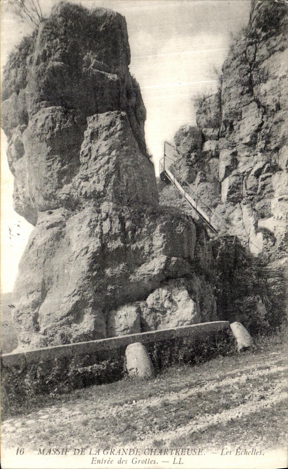 Massif de la Grande Chartreuse — Eingang zu den Höhlen — Les Échelles — LL