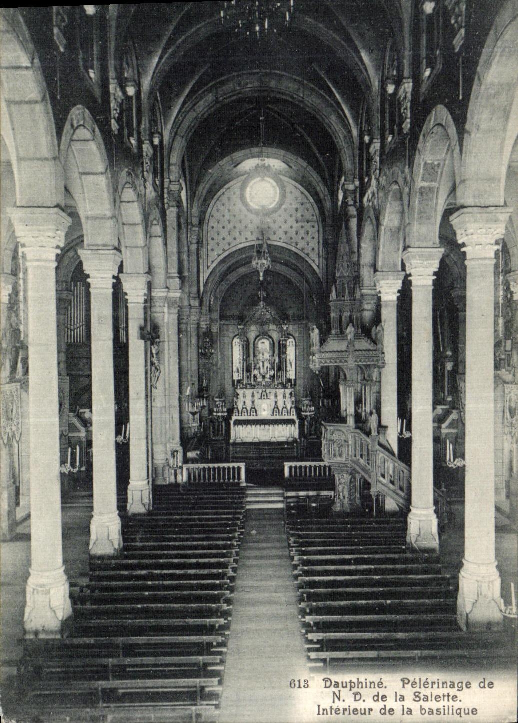 Intérieur de la basilique — Pèlerinage de N.D. de la Salette — Dauphiné, n°613