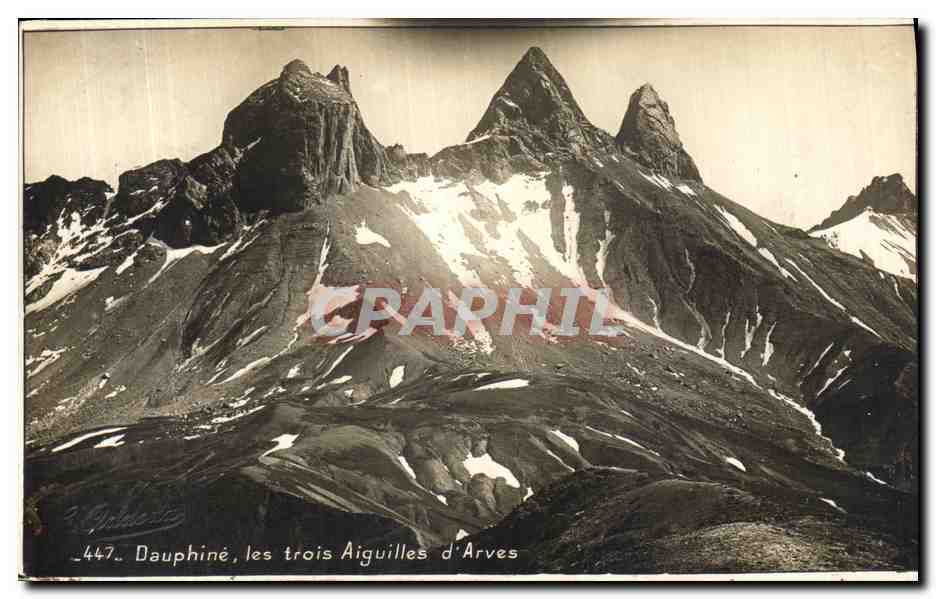 Dauphiné, les trois Aiguilles d'Arves — n° 447 — éditeur E. Gyracédes