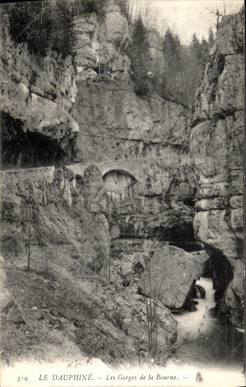 Les Gorges de la Bourne — Le Dauphiné — n° 319