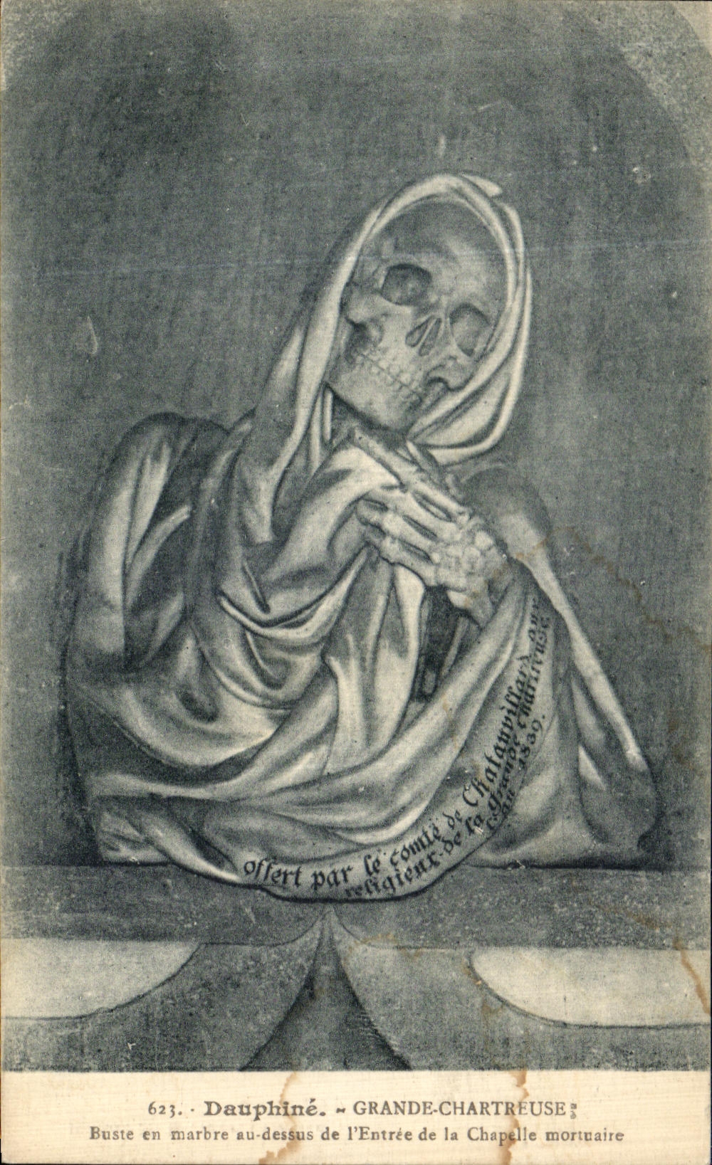 Buste en marbre au-dessus de l'Entrée de la Chapelle mortuaire — Grande-Chartreuse — Éd. M. Bourcier, Grenoble