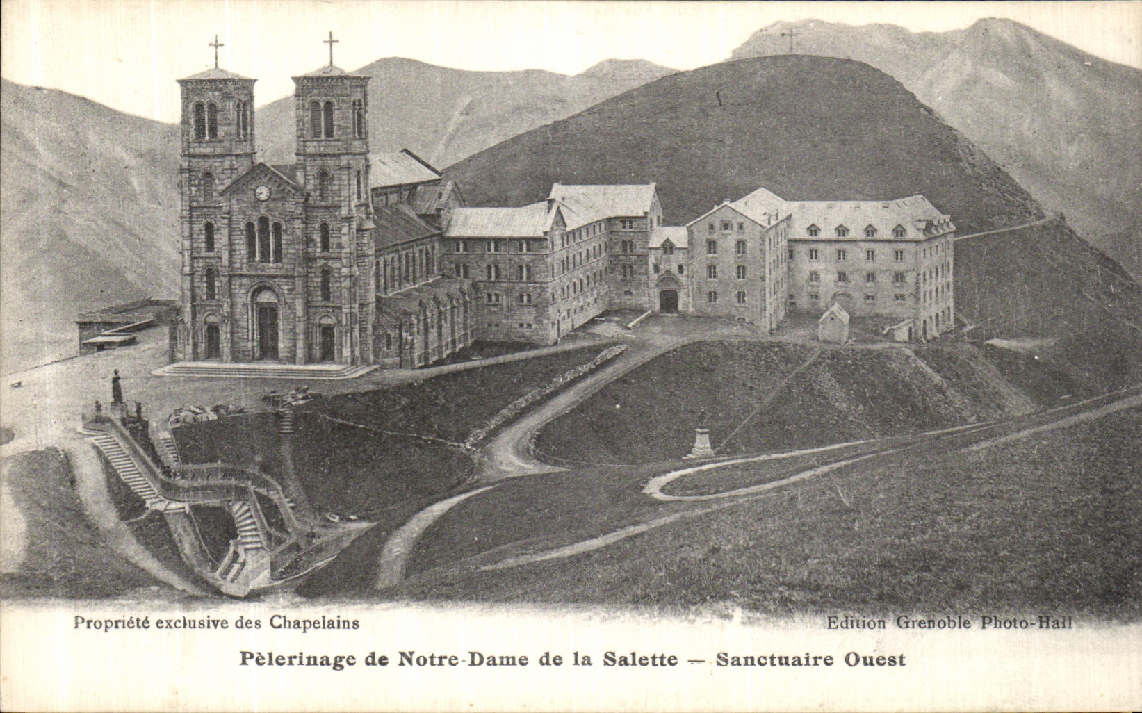 Pilgerung Notre-Dame de la Salette — Westlicher Heiligtumsbereich — Edition Grenoble Photo-Hall