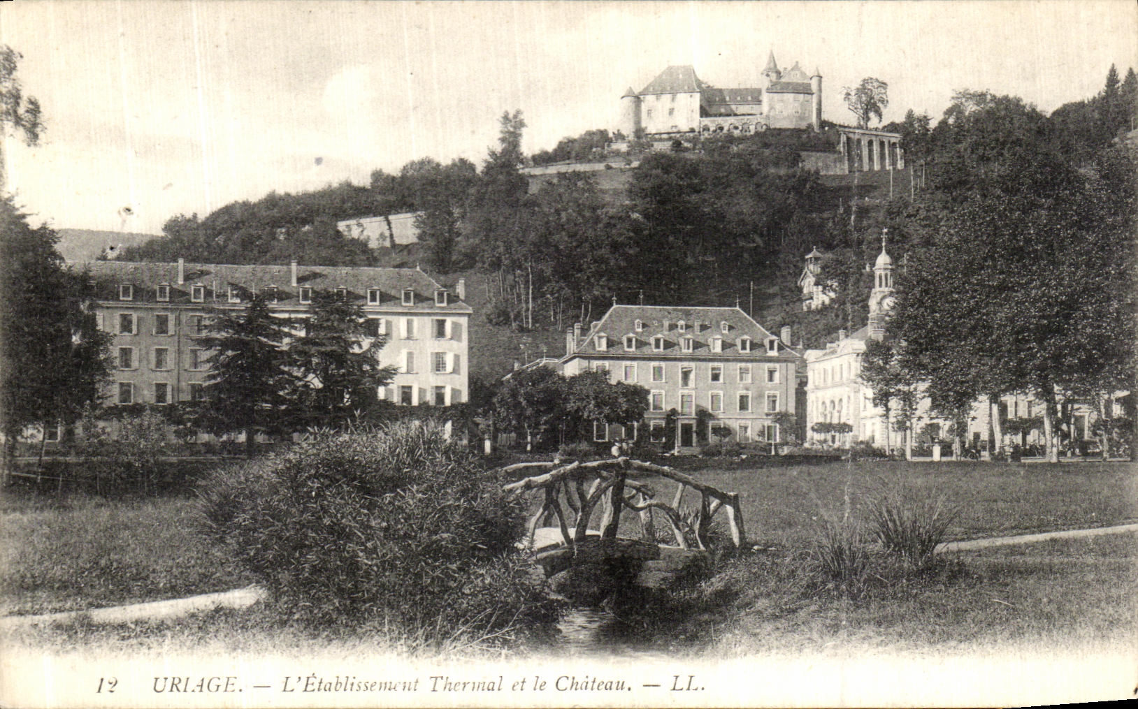 Antike Ansichtskarte Uriage Das Thermalbad und das Schloss
