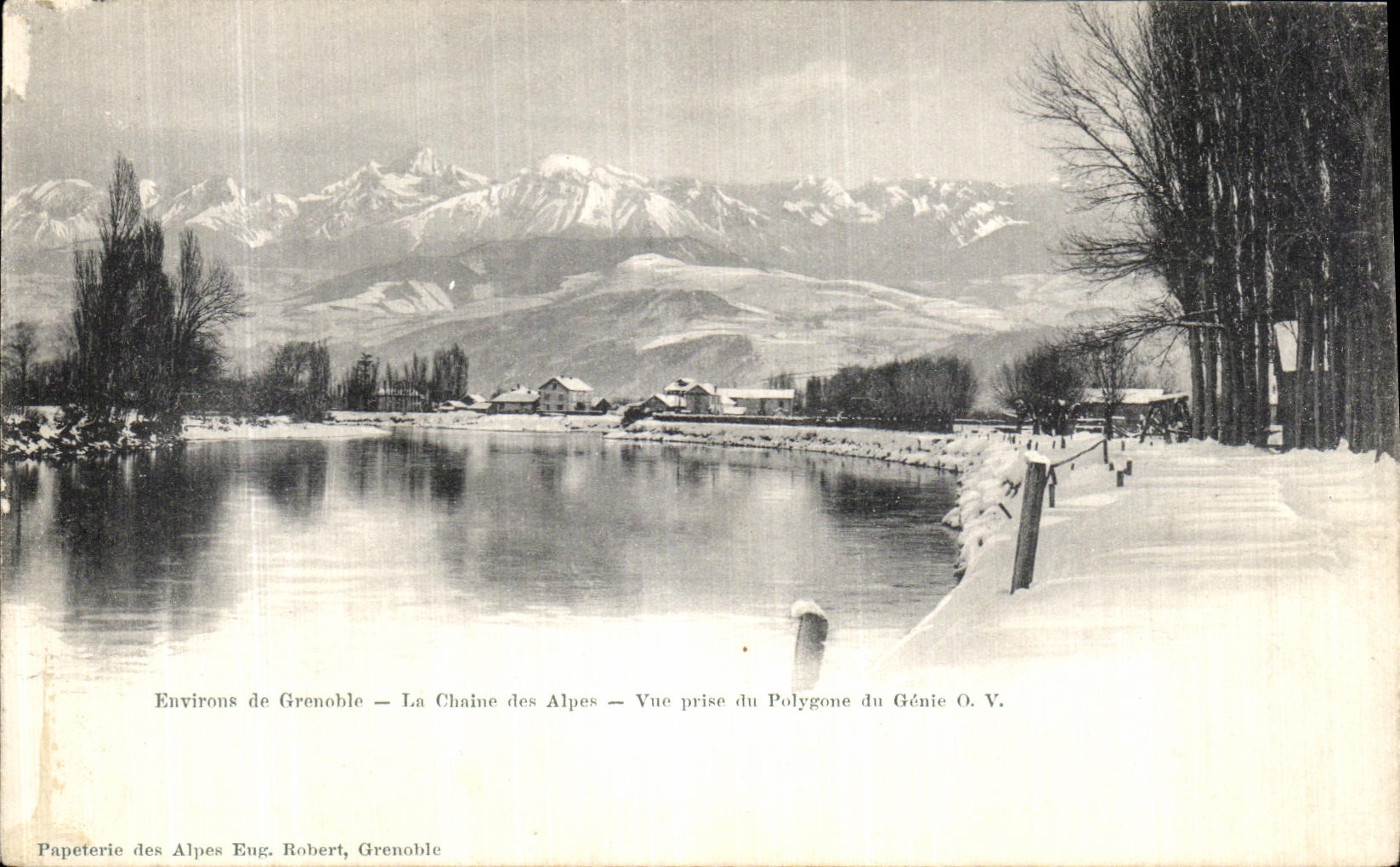 CPA Environs de Grenoble La Chateau des Alpes Vue Prise du polygone du genie 