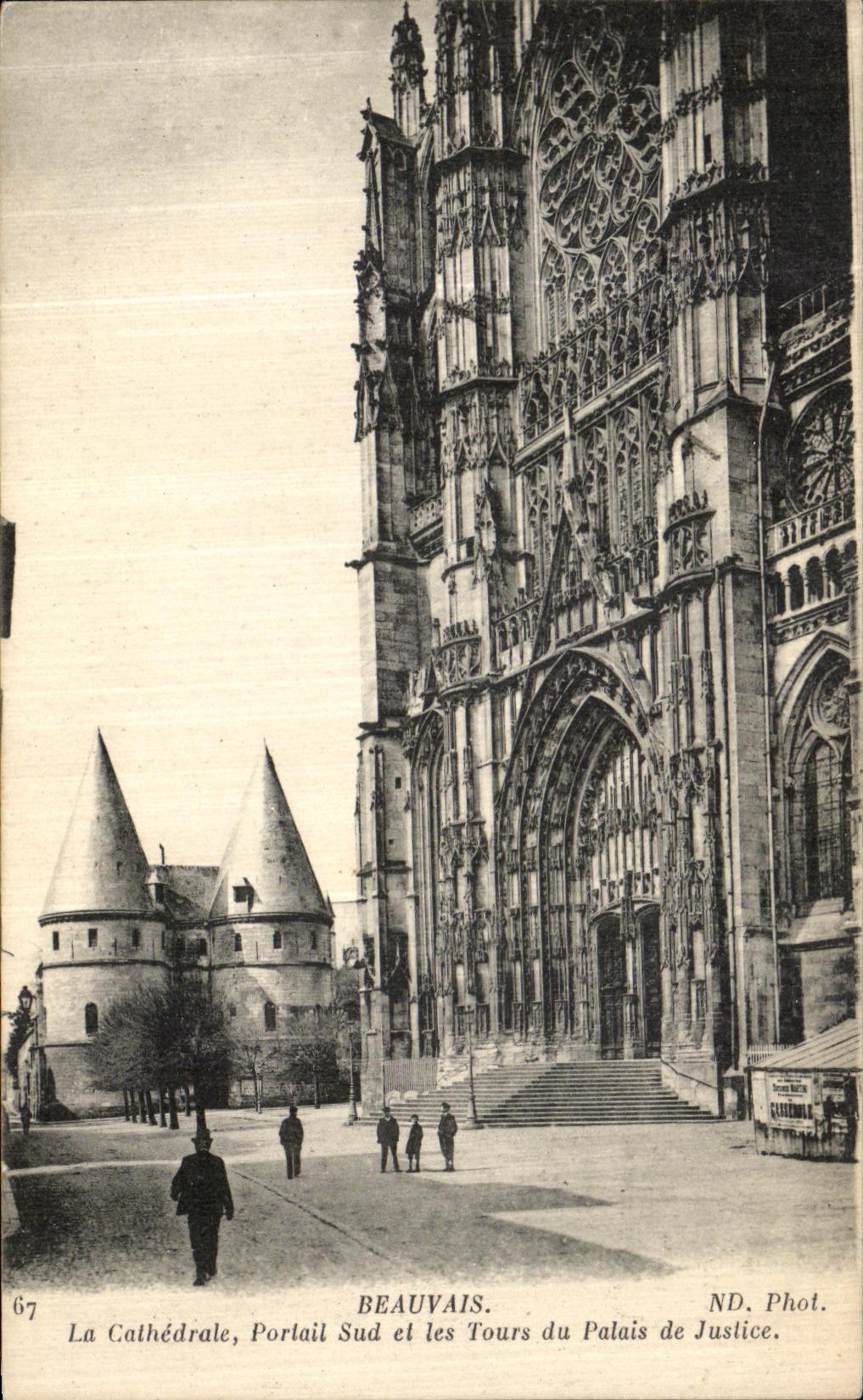CPA Beauvais La Cathedrale Portail Sud et les Tours du Palais de Justice