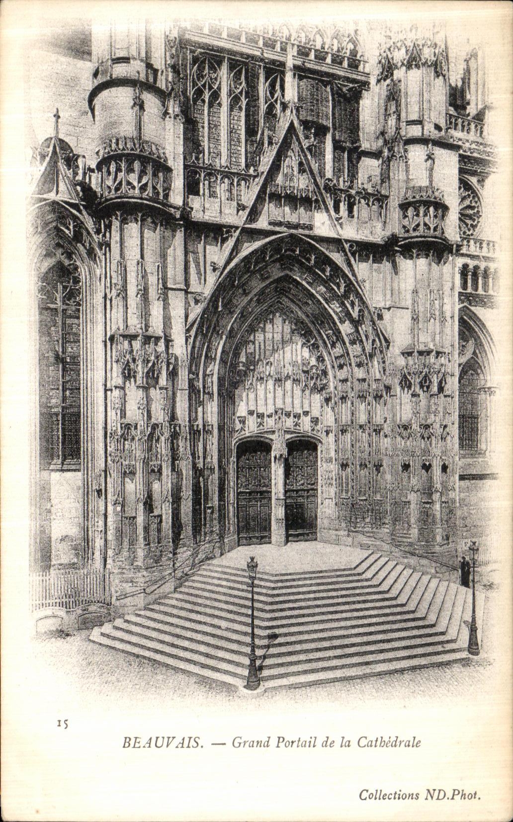 Beauvais — Grand Portail de la Cathédrale — Collections ND.Photo. n°15