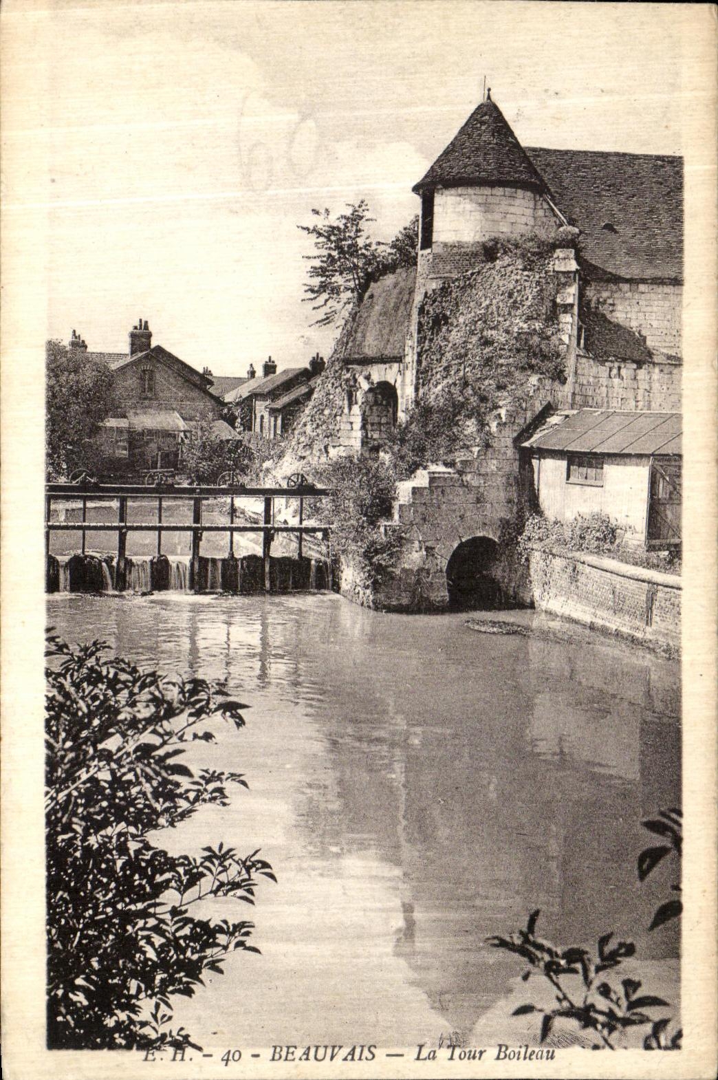 CPA Beauvais La Tour Boileau