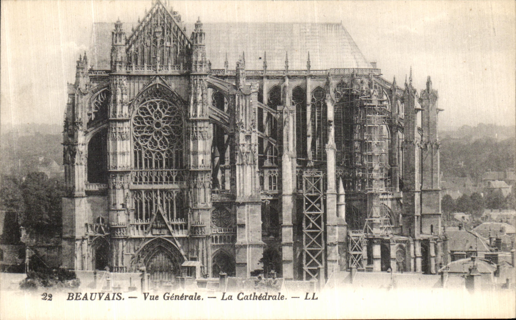 Beauvais — Allgemeiner Blick — Die Kathedrale — LL