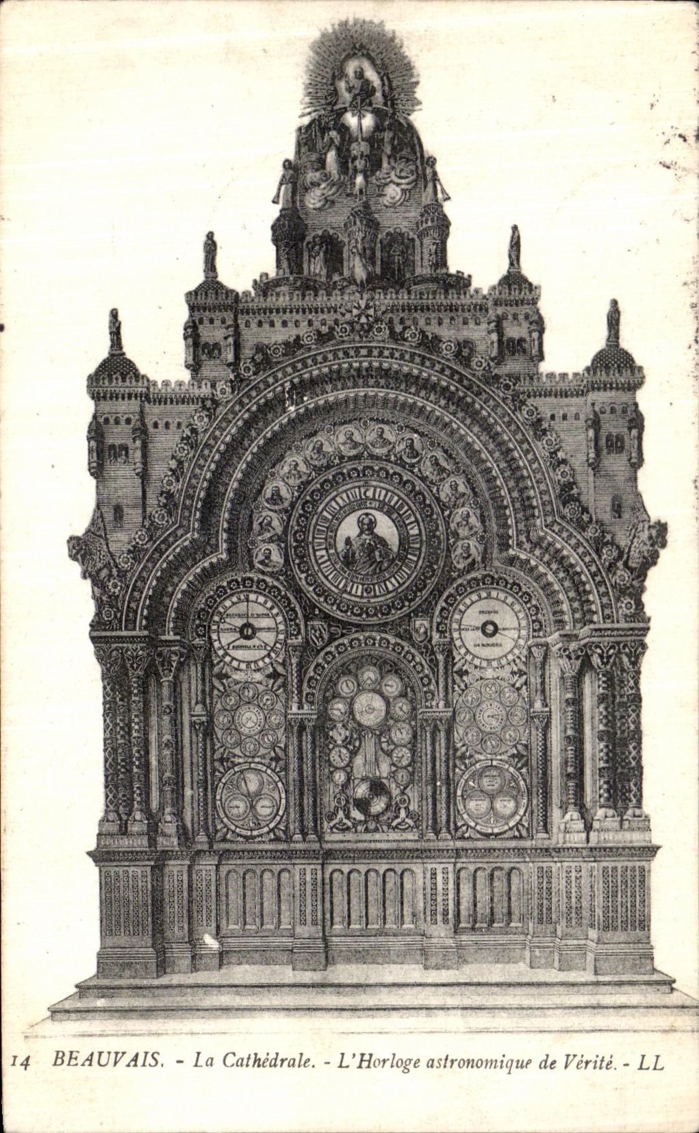 CPA Beauvais La Cathedrale L Horloge Astronomique de Verite