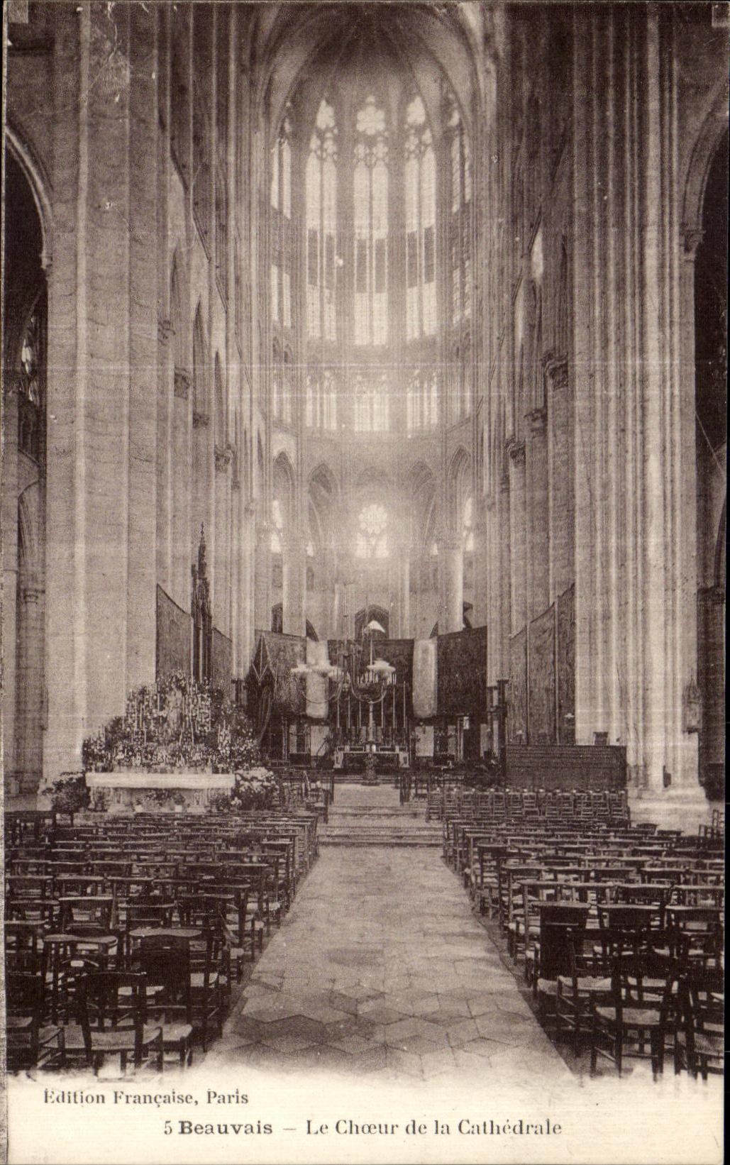 CPA Beauvais Le Choeur de la Cathedrale