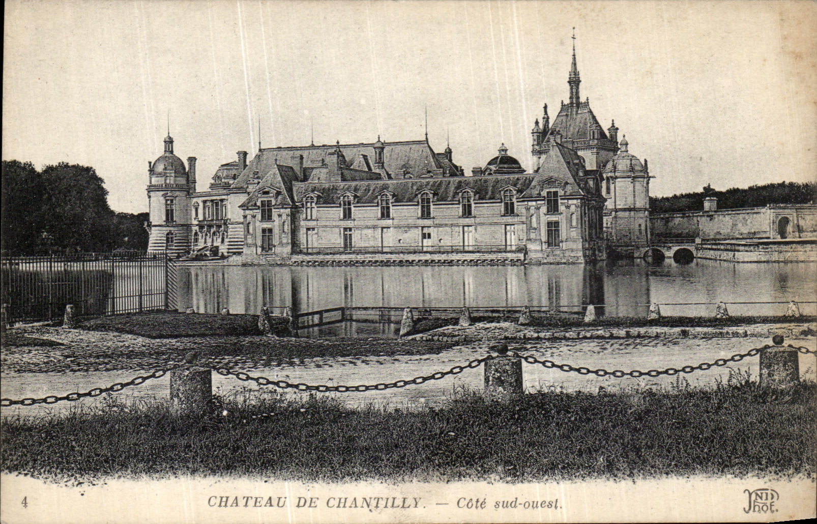 Château de Chantilly — Côté sud-ouest — INID HOT.
