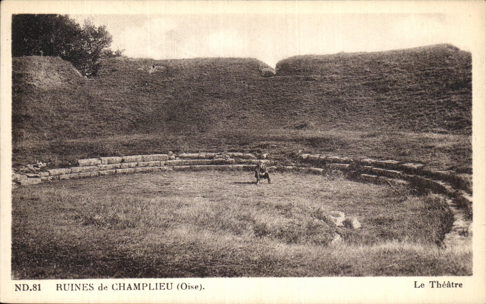 CPA Ruines De Compiegne Le theatre