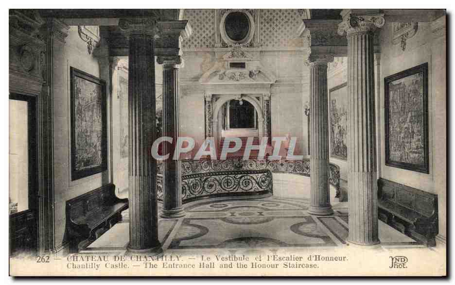 Château de Chantilly — Le Vestibule et L'Escalier d'Honneur — Imp. Frères, Paris-Corbeil
