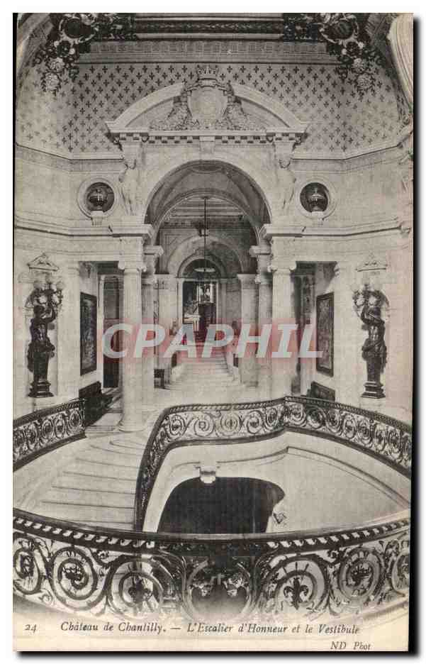 Château de Chantilly — L'Escalier d'Honneur et le Vestibule — ND Phot