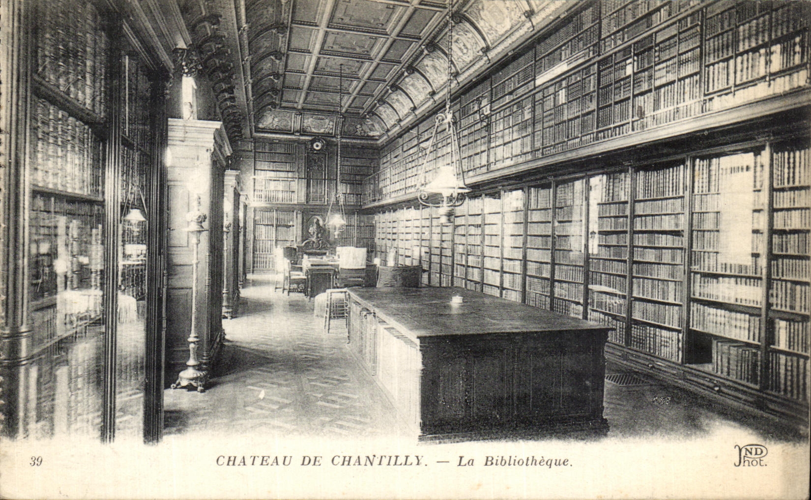 Schloss Chantilly — Die Bibliothek — ND Phot.
